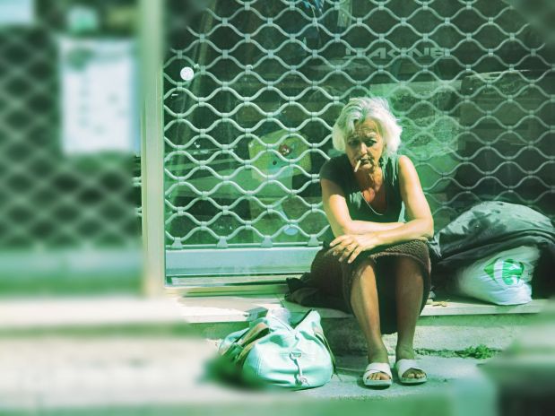 homeless-1058245_1920 edit