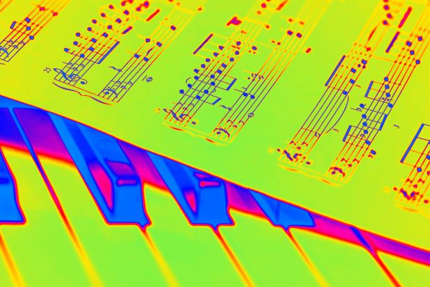 piano-1655558_1920 atomic edit